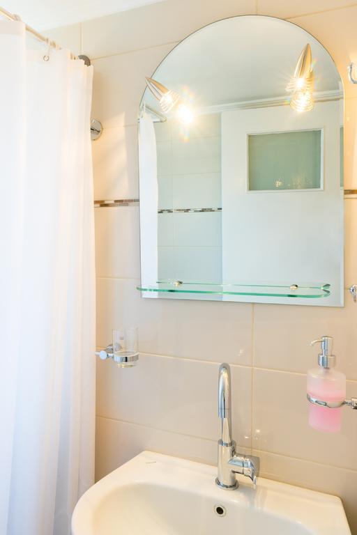 Apartamento Charmy Petit Flat In Atenas Exterior foto