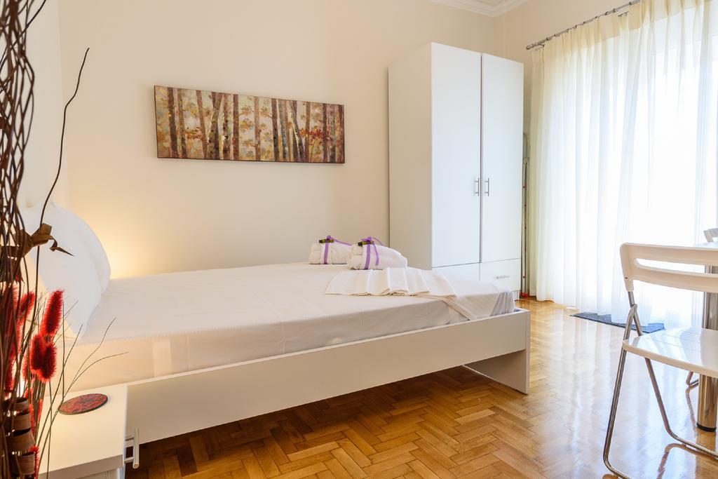 Apartamento Charmy Petit Flat In Atenas Exterior foto