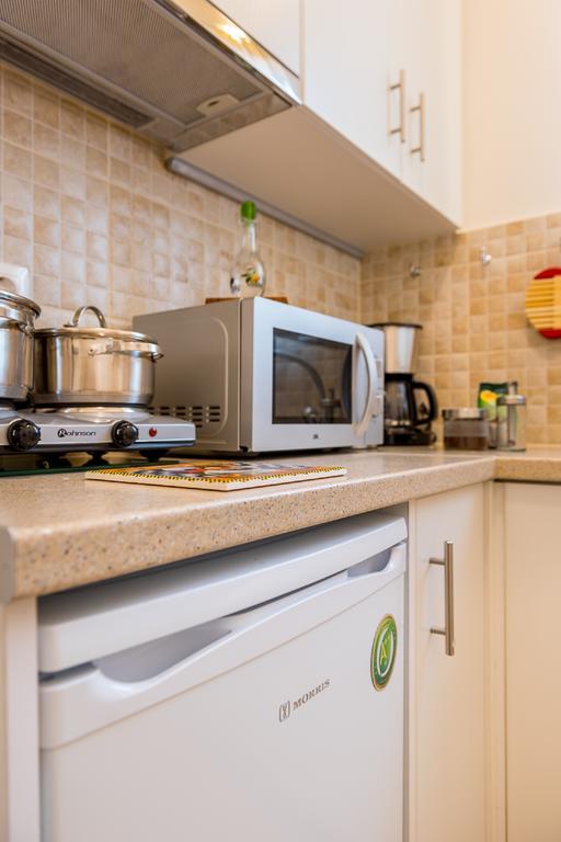 Apartamento Charmy Petit Flat In Atenas Exterior foto